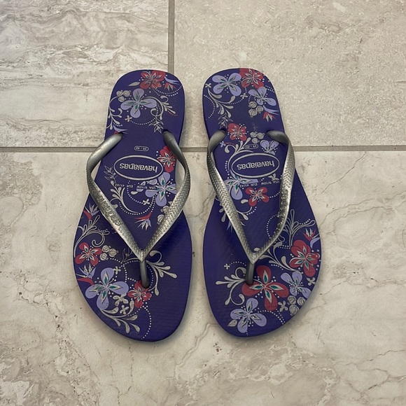 Havaianas Purple & Silver Pattern Flip Flops - Picture 1 of 4